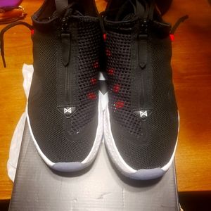 Nike Paul George basketball shoes
